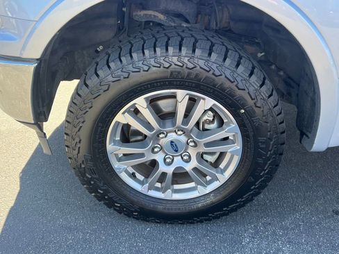 Used 2019 Ford F150 Lariat w/ Equipment Group 501A Mid image 14