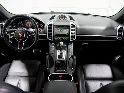 Used 2015 Porsche Cayenne S image 20