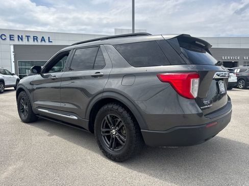 Used 2020 Ford Explorer XLT RWD image 4