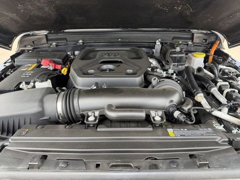 Used 2025 Jeep Wrangler Unlimited Rubicon 4xe w/ Convenience Group image 31