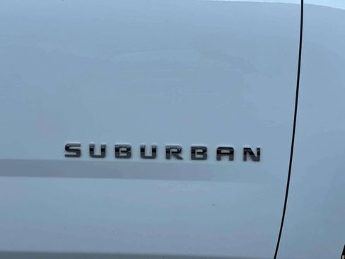 Used 2019 Chevrolet Suburban LT AWD/4WD image 41