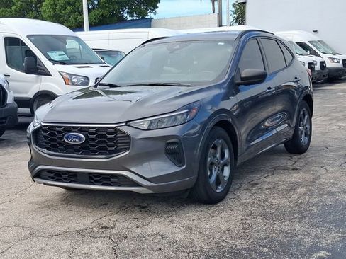 Used 2023 Ford Escape ST-Line w/ Tech Pack #1 FWD image 2