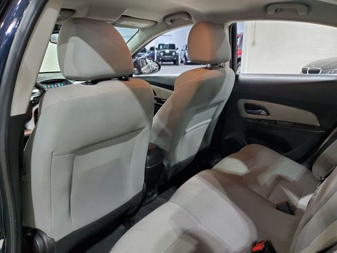 Used 2014 Chevrolet Cruze LT FWD image 23
