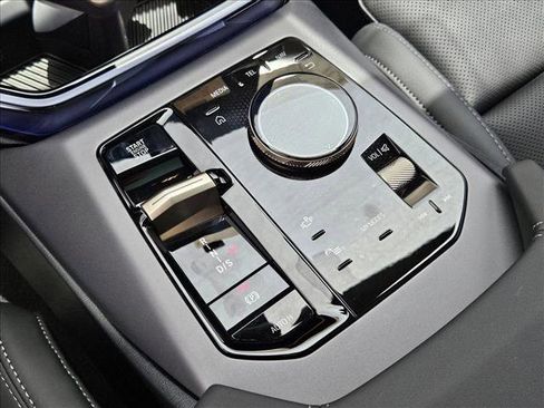 Used 2025 BMW X3 xDrive30i w/ Premium Package image 11