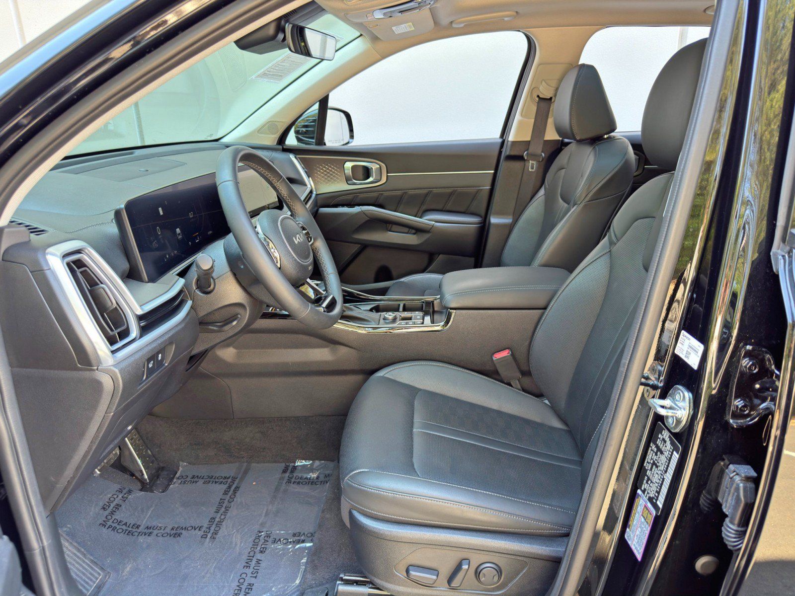 Used 2024 Kia Sorento SX FWD image 17