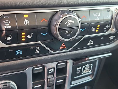 Certified 2025 Jeep Wrangler Unlimited Rubicon 4xe w/ Convenience Group image 21