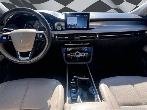 Used 2022 Lincoln Corsair AWD w/ Premium Package image 15