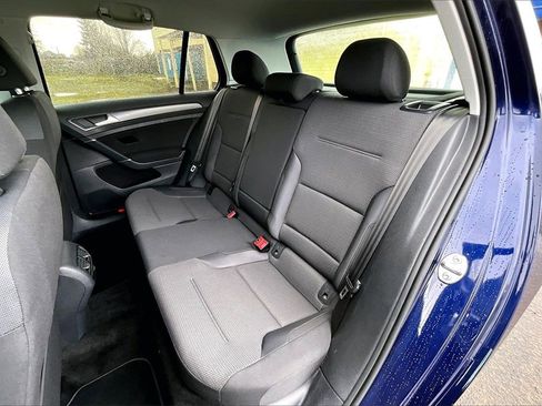 Used 2019 Volkswagen e-Golf SE image 22