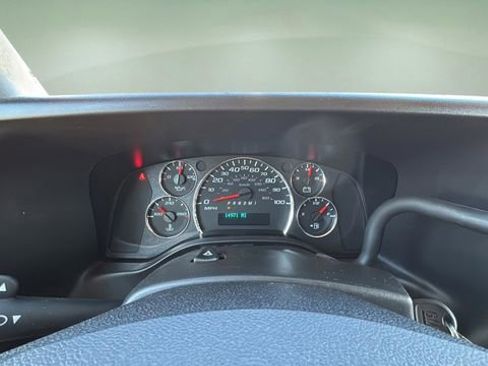 Used 2024 GMC Savana 2500 w/ Driver Convenience Package RWD image 16
