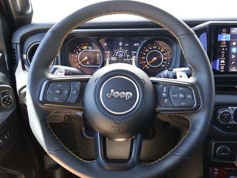 Used 2025 Jeep Wrangler Unlimited Rubicon 392 AWD/4WD image 14