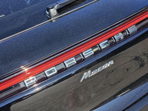 Used 2019 Porsche Macan image 9