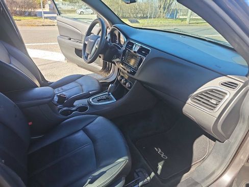 Used 2014 Chrysler 200 Limited w/ Sun/Sound Group image 14