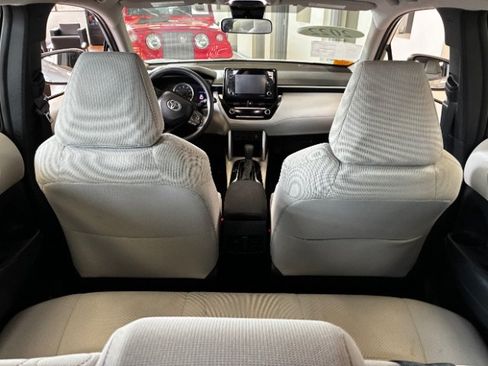Used 2022 Toyota Corolla Cross L FWD image 14