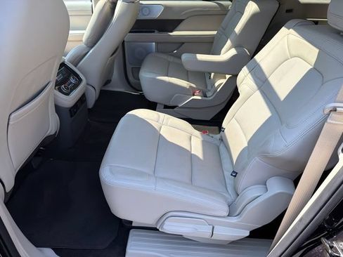 Used 2021 Lincoln Navigator L Reserve w/ Luxury Package AWD/4WD image 23
