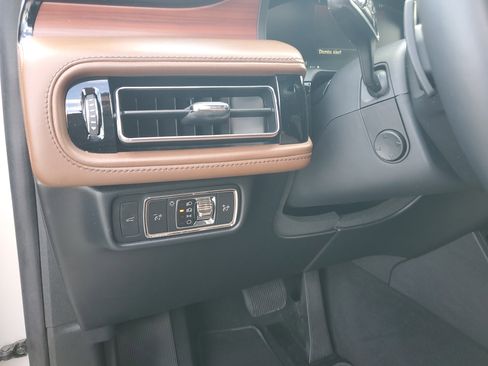 Certified 2022 Lincoln Aviator Reserve w/ Elements Package Plus image 18