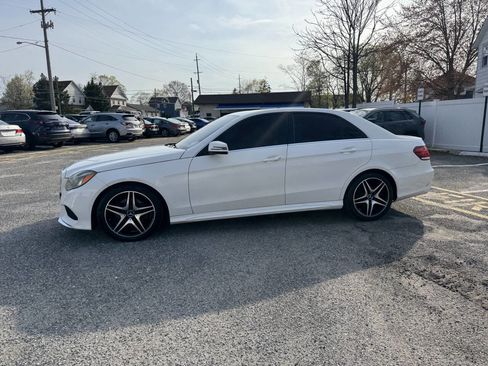 Used 2014 Mercedes-Benz E 350 4MATIC Sedan image 19