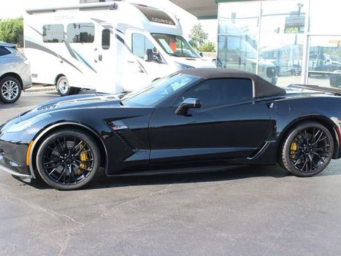 Used 2017 Chevrolet Corvette Z06 RWD image 3