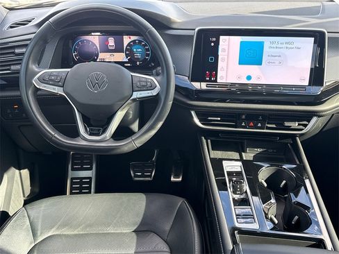 Used 2024 Volkswagen Atlas Cross Sport SEL R-Line image 16