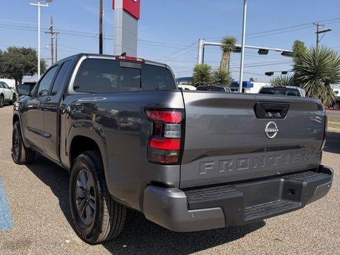 Certified 2025 Nissan Frontier SV image 4