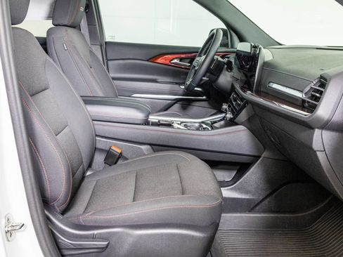 Used 2024 Chevrolet Traverse Z71 w/ LPO, Floor Liner Package image 46