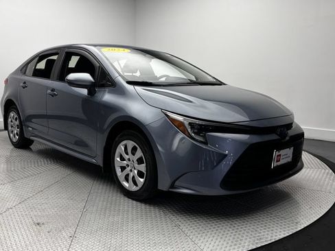 Used 2024 Toyota Corolla LE AWD/4WD image 43