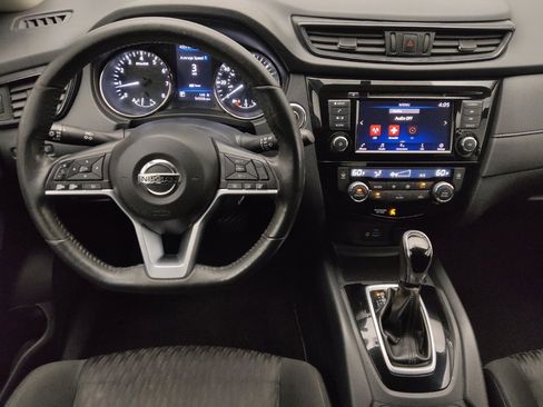 Used 2018 Nissan Rogue SV image 22