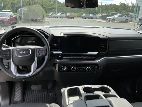 Used 2023 GMC Sierra 1500 Elevation AWD/4WD image 11