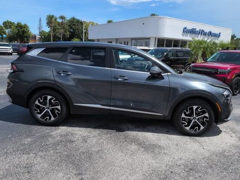 Used 2023 Kia Sportage EX FWD image 3
