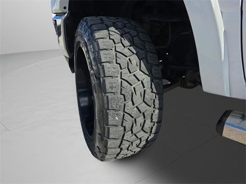 Used 2020 RAM 1500 Laramie image 32