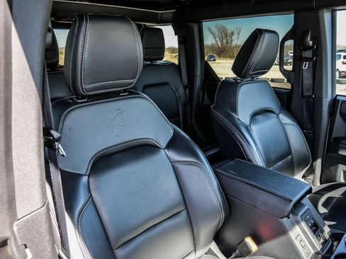 Used 2025 Ford Bronco Outer Banks image 17