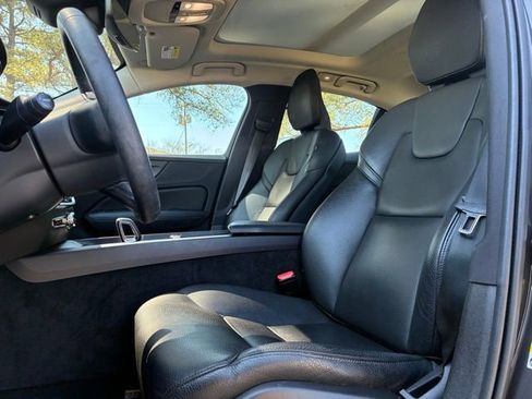 Used 2023 Volvo S60 B5 Plus w/ Climate Package image 21