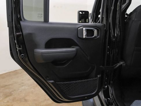 Used 2023 Jeep Wrangler Unlimited Rubicon w/ Safety Group image 37