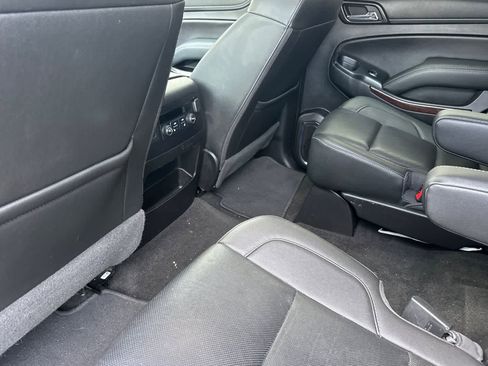 Used 2018 GMC Yukon SLT AWD/4WD image 4