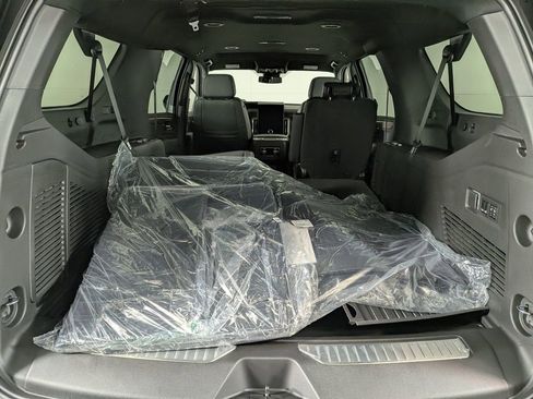 New 2026 GMC Yukon XL Denali w/ LPO, Floor Liner Package image 10