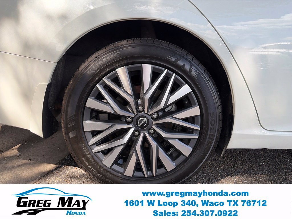 Used 2024 Nissan Altima 2.5 SV FWD image 10