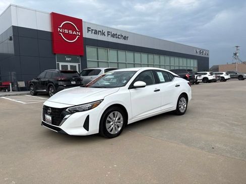 Used 2025 Nissan Sentra S FWD image 1