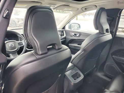 Certified 2023 Volvo XC60 B5 Core w/ Climate Package image 28
