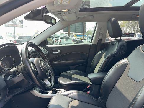 Used 2020 Jeep Compass Latitude image 19