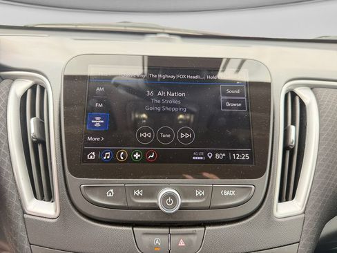 Used 2024 Chevrolet Malibu LT FWD image 25