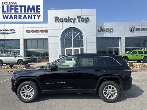 New 2026 Jeep Grand Cherokee Laredo X AWD/4WD image 1