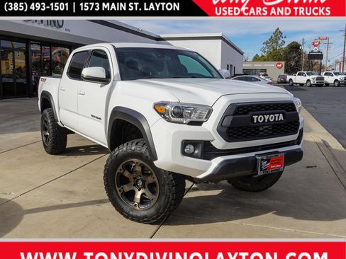 Used 2019 Toyota Tacoma TRD Off-Road image 1
