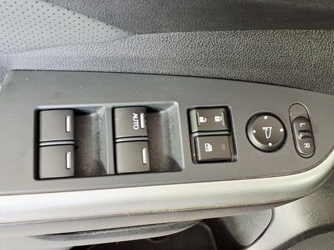 Used 2015 Honda CR-V Touring image 16