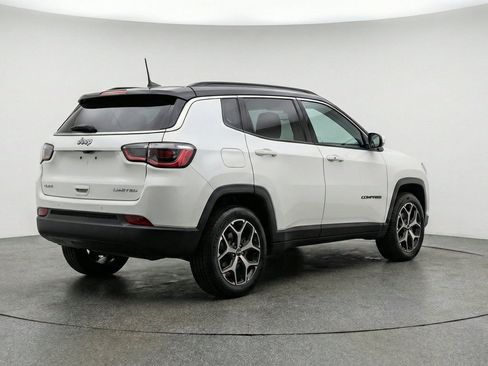 Used 2025 Jeep Compass Limited AWD/4WD image 7