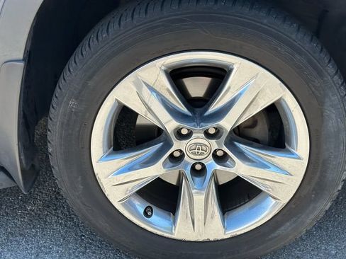 Used 2014 Toyota Highlander Limited Platinum AWD/4WD image 16