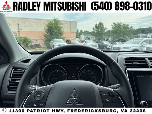 Used 2025 Mitsubishi Outlander Sport AWD image 8