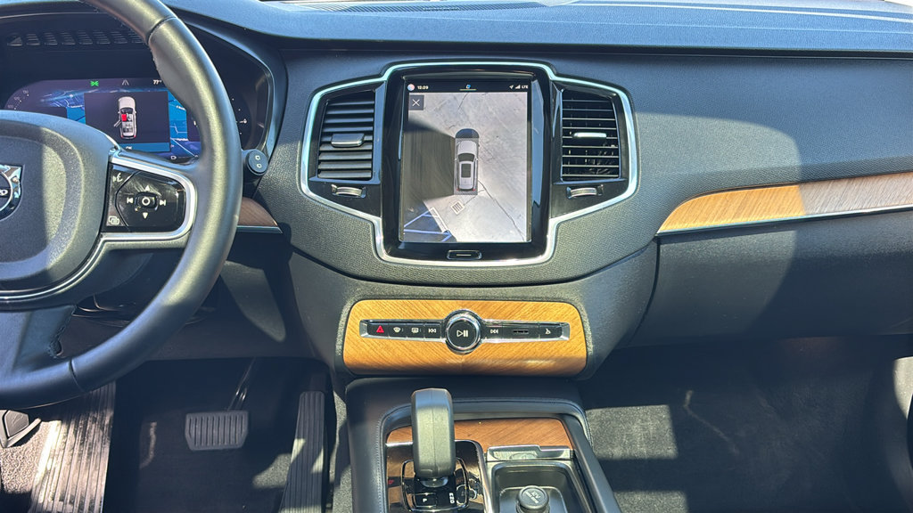 Certified 2025 Volvo XC90 T8 Plus w/ Protection Package AWD/4WD image 6