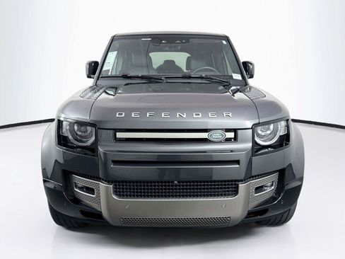 Used 2025 Land Rover Defender 110 X-Dynamic SE AWD/4WD image 9