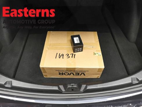 Used 2018 Tesla Model 3 Long Range image 9