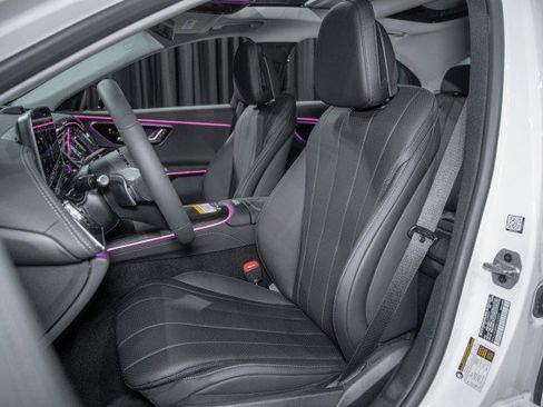 Used 2025 Mercedes-Benz E 350 Sedan image 10