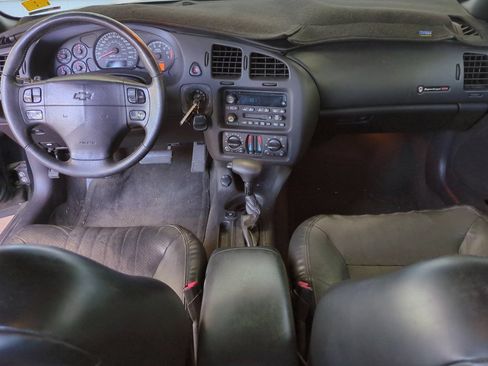 Used 2005 Chevrolet Monte Carlo SS w/ Preferred Equipment Group FWD image 14